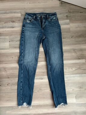 American Eagle Outfitters Women's Dark Blue High-Rise Strigid Jeans